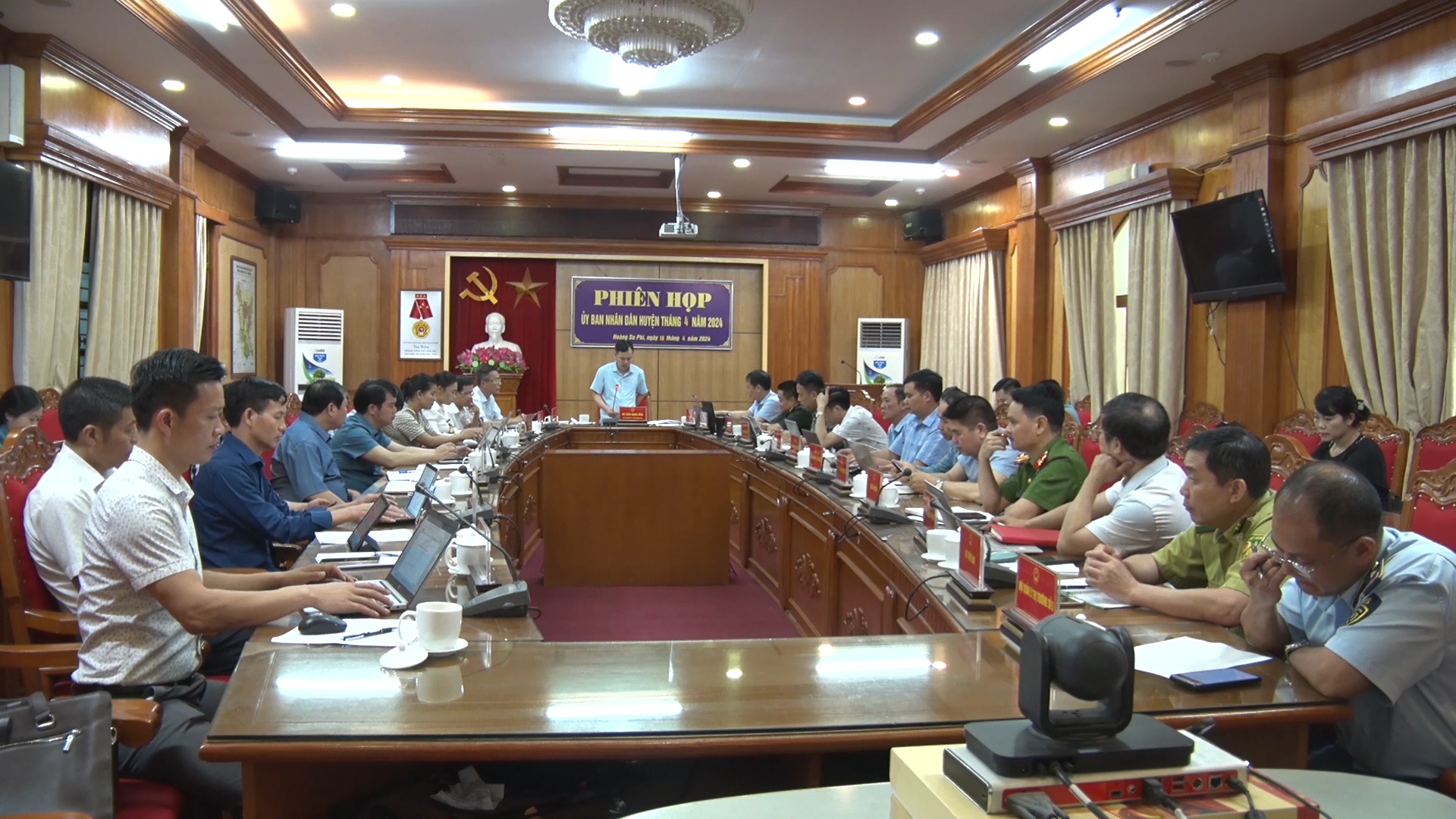 Phiên họp thường kỳ UBND huyện Hoàng Su Phì tháng 4 năm 2024