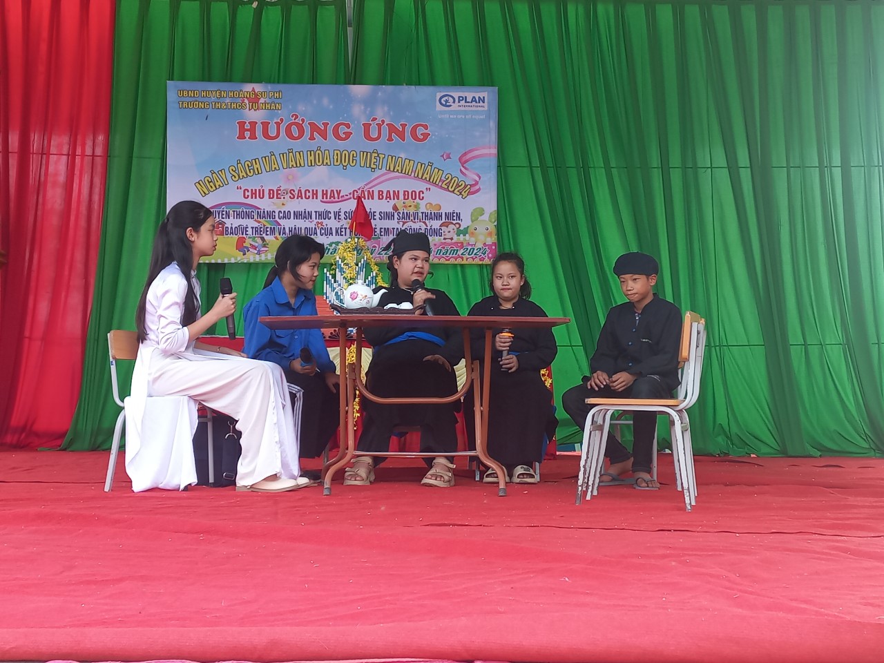 Trường TH&THCS Tụ Nhân tổ chức Hưởng ứng Ngày sách và văn hóa đọc Việt Nam