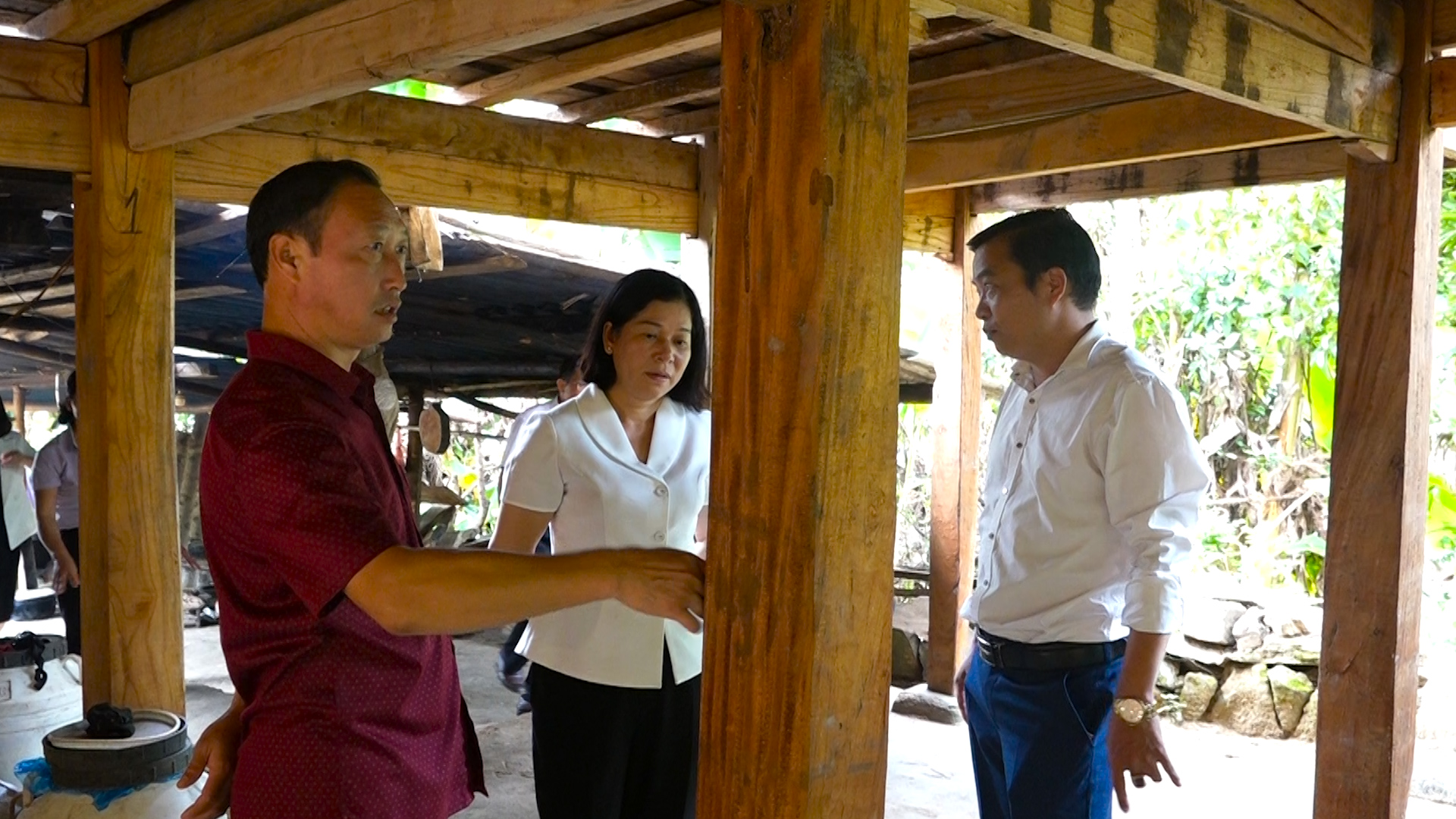 Phó chủ tịch Thường trực HĐND tỉnh Chúng Thị Chiên kiểm tra 3 Chương trình MTQG tại xã Pờ Ly Ngài.