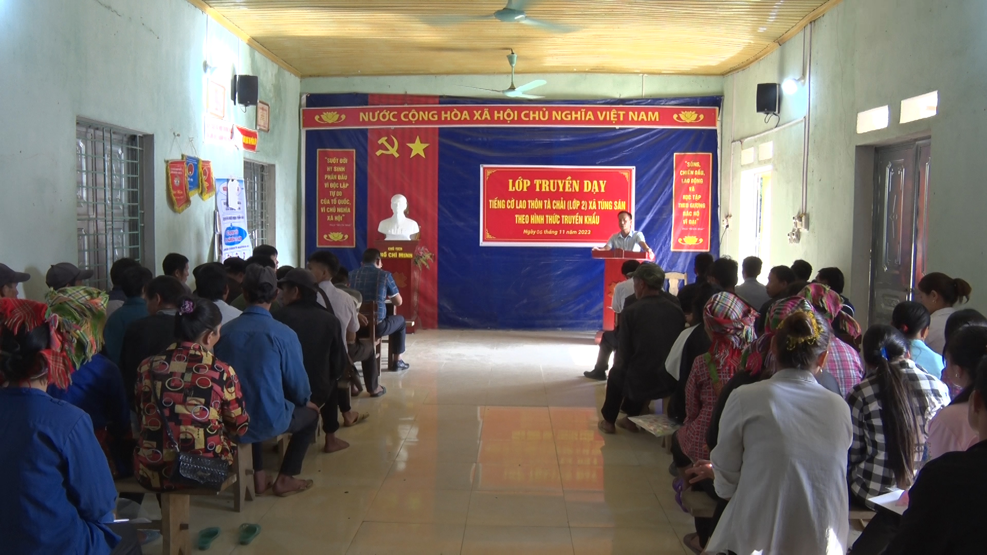 Hoàng Su Phì mở lớp truyền dạy tiếng dân tộc Cờ Lao tại xã Túng Sán