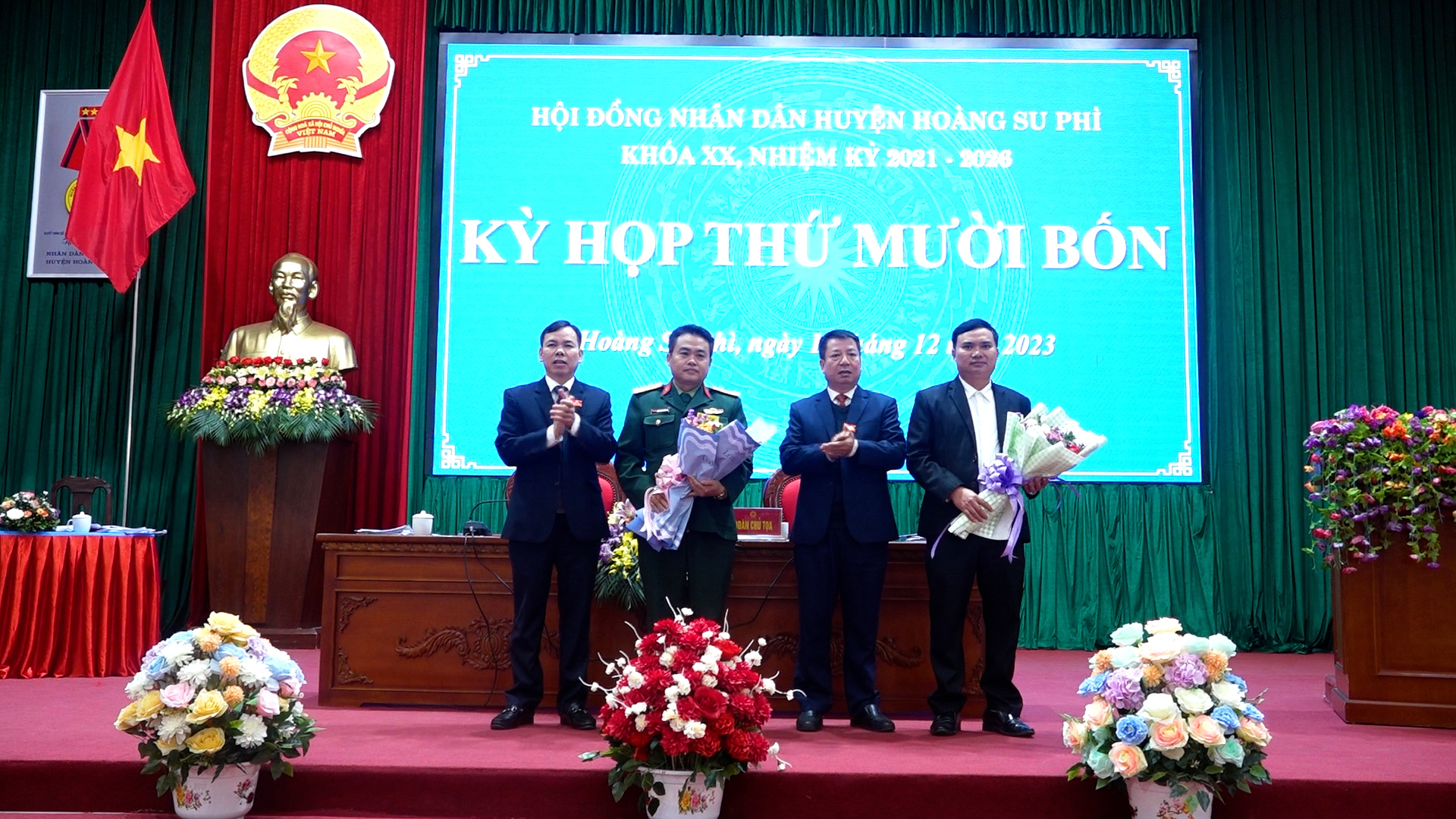 Bế mạc kỳ họp thứ 14, HĐND huyện Hoàng Su Phì khóa XX.