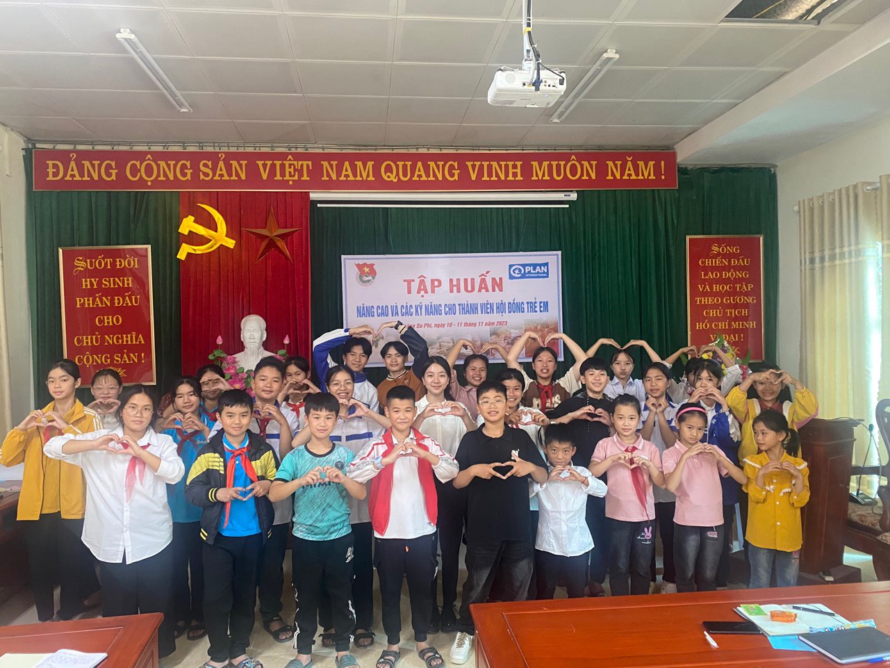 Tập huấn kỹ năng số cho Hội đồng trẻ em huyện Hoàng Su Phì