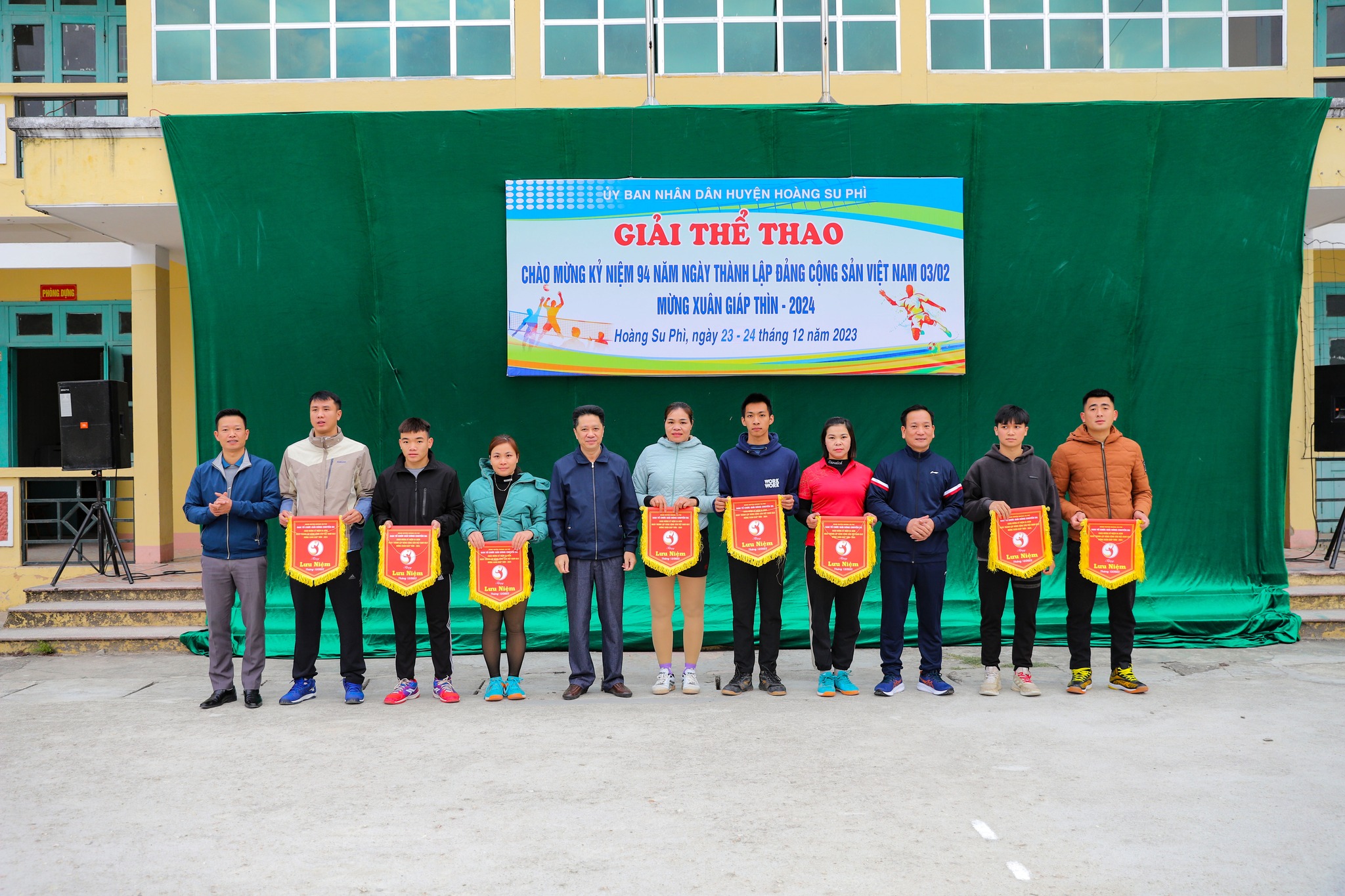 Huyện Hoàng Su Phì tổ chức giải bóng chuyền chào mừng xuân Giáp Thìn 2024