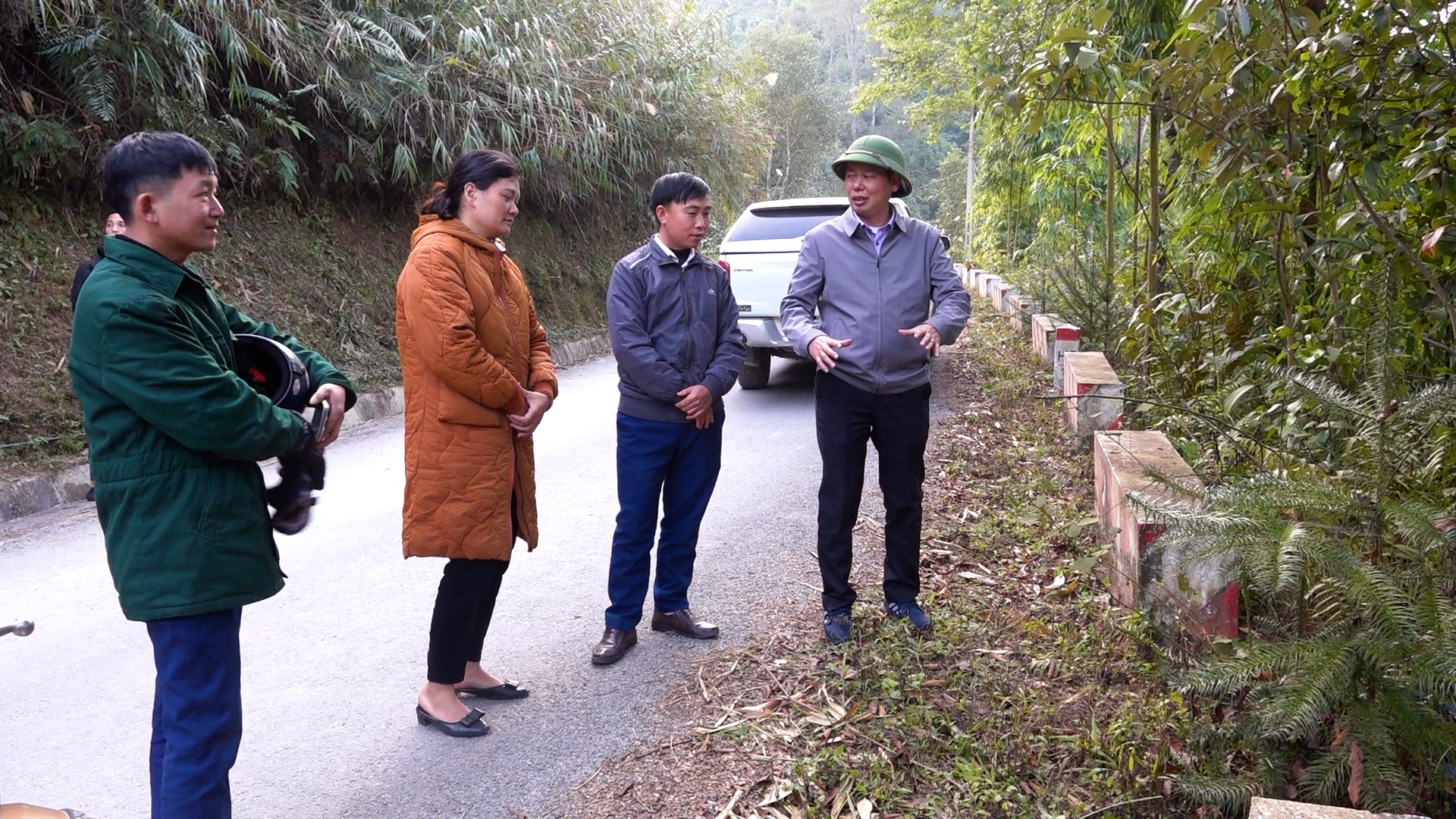 Phó chủ tịch UBND huyện Lý Chòi Nhàn kiểm tra công tác chuẩn bị trồng cây năm 2024 tại xã Nam Sơn, Hồ Thầu.