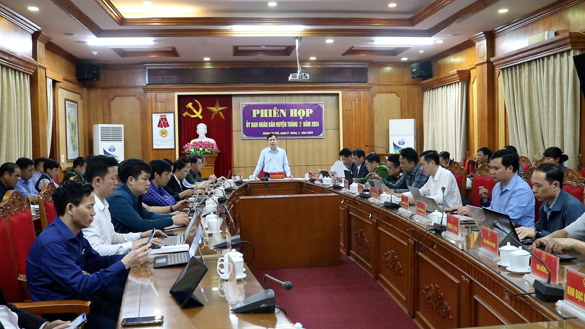 UBND huyện Hoàng Su Phì họp phiên tháng 2 năm 2024