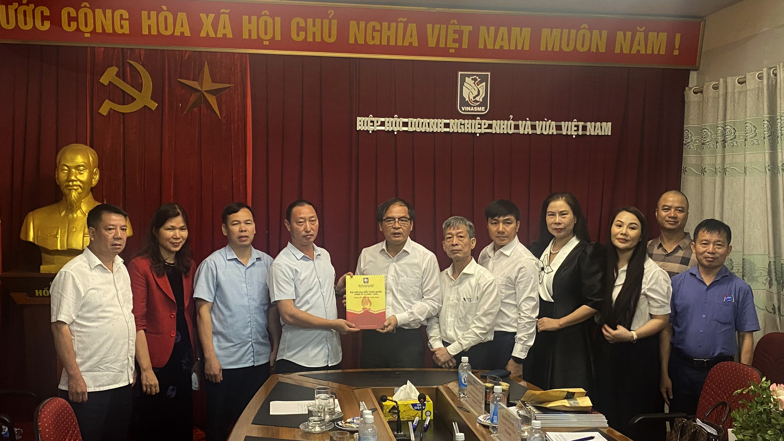 Đoàn công tác của huyện Hoàng Su Phì thăm và làm việc với Hiệp hội doanh nghiệp nhỏ và vừa Việt Nam