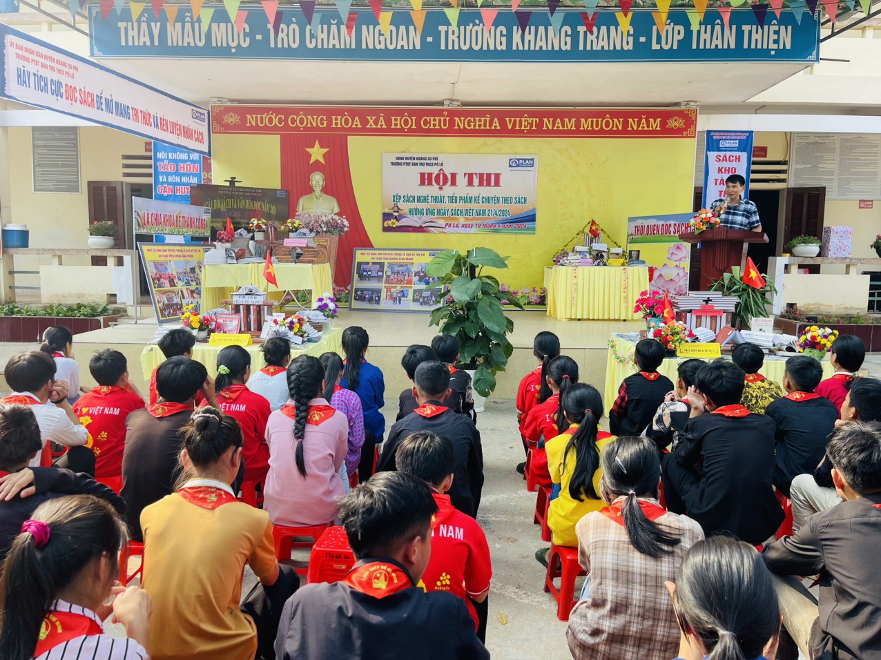 Hội thi sếp sách hưởng ứng “Ngày sách và văn hóa đọc Việt Nam”