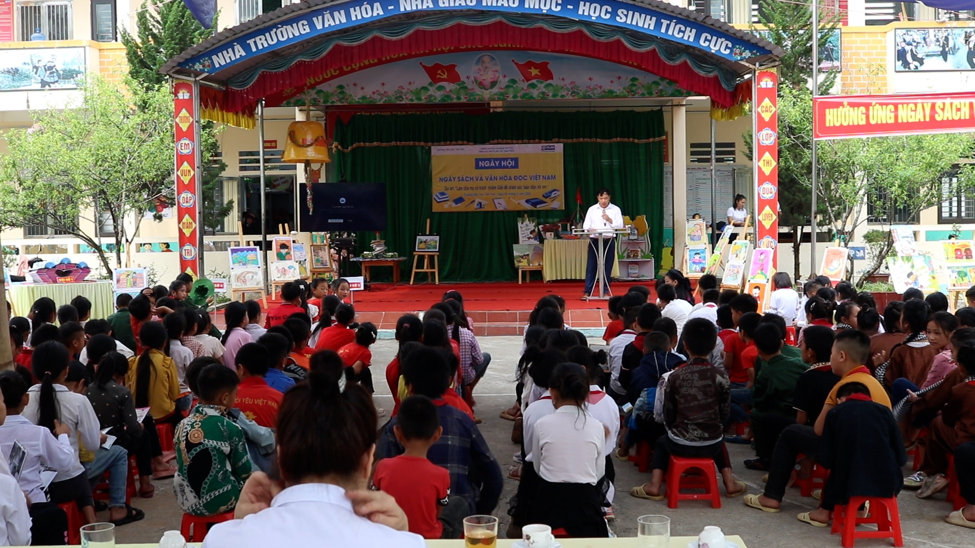Hưởng ứng “Ngày Sách và văn hoá đọc Việt Nam” năm 2024 tại Trường Tiểu học Tân Tiến