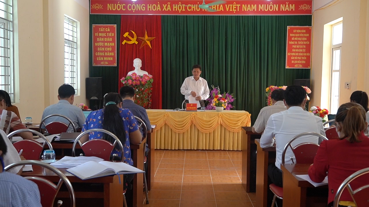 Đoàn công tác 198 BTV Tỉnh ủy làm việc với Đảng ủy xã Tả Sử Choóng, Bản Nhùng huyện Hoàng Su Phì