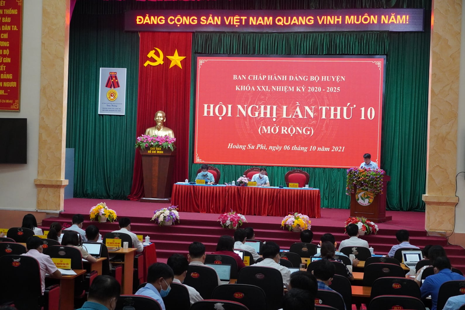 Hội nghị Ban Chấp hành Đảng bộ huyện Hoàng Su Phì lần thứ 10 mở rộng