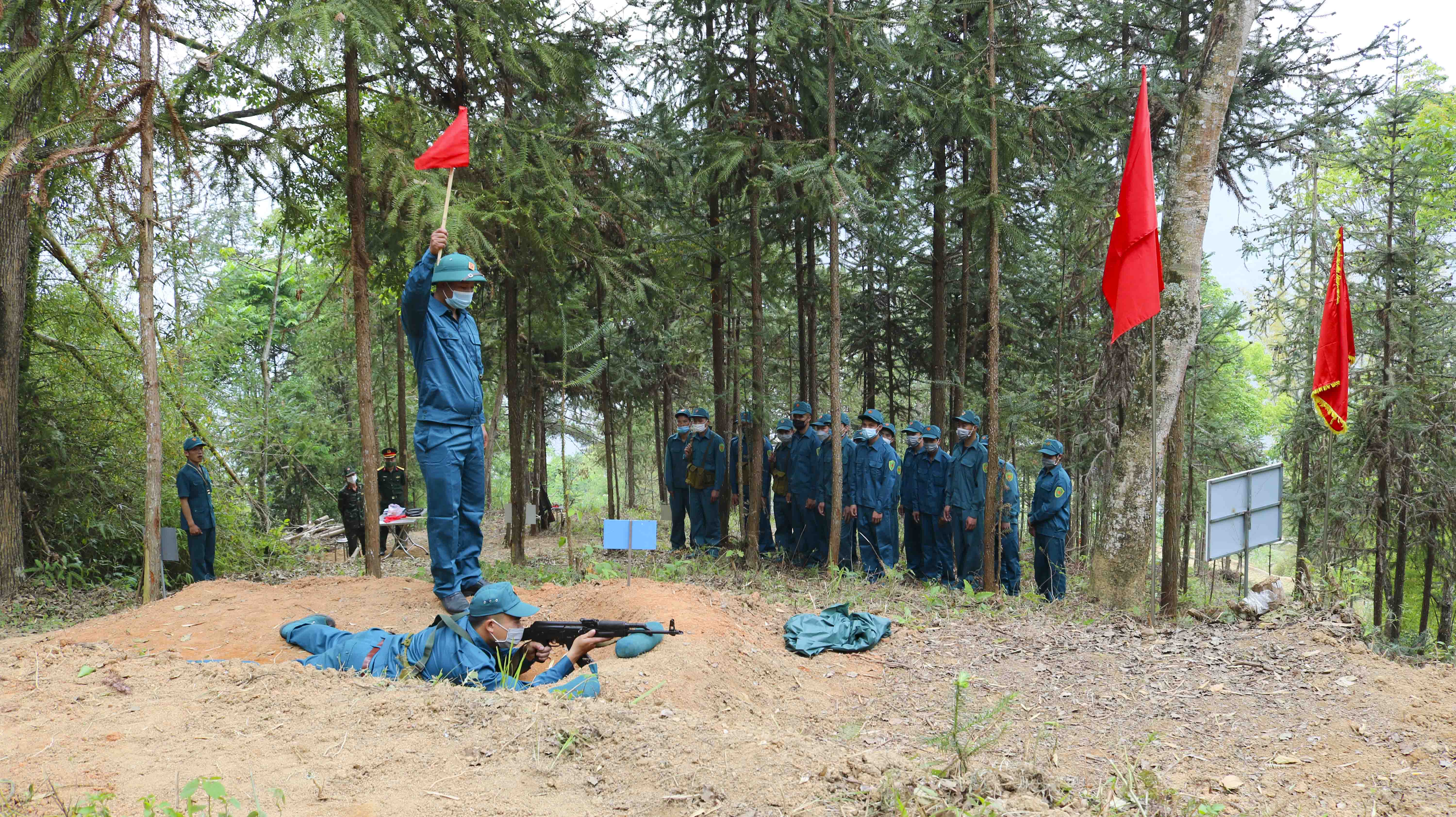 Hoàng Su Phì tổ chức huấn luyện điểm Dân quân tự vệ năm 2022