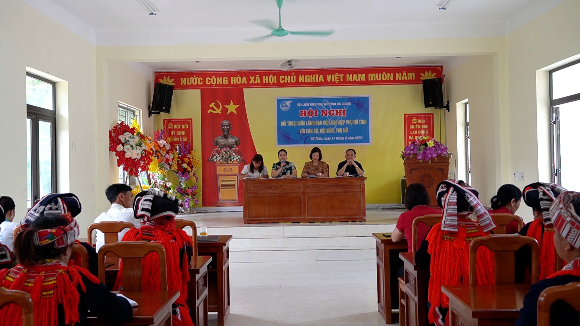 Hội LHPN tỉnh đối thoại với cán bộ, hội viên, phụ nữ huyện Hoàng Su Phì