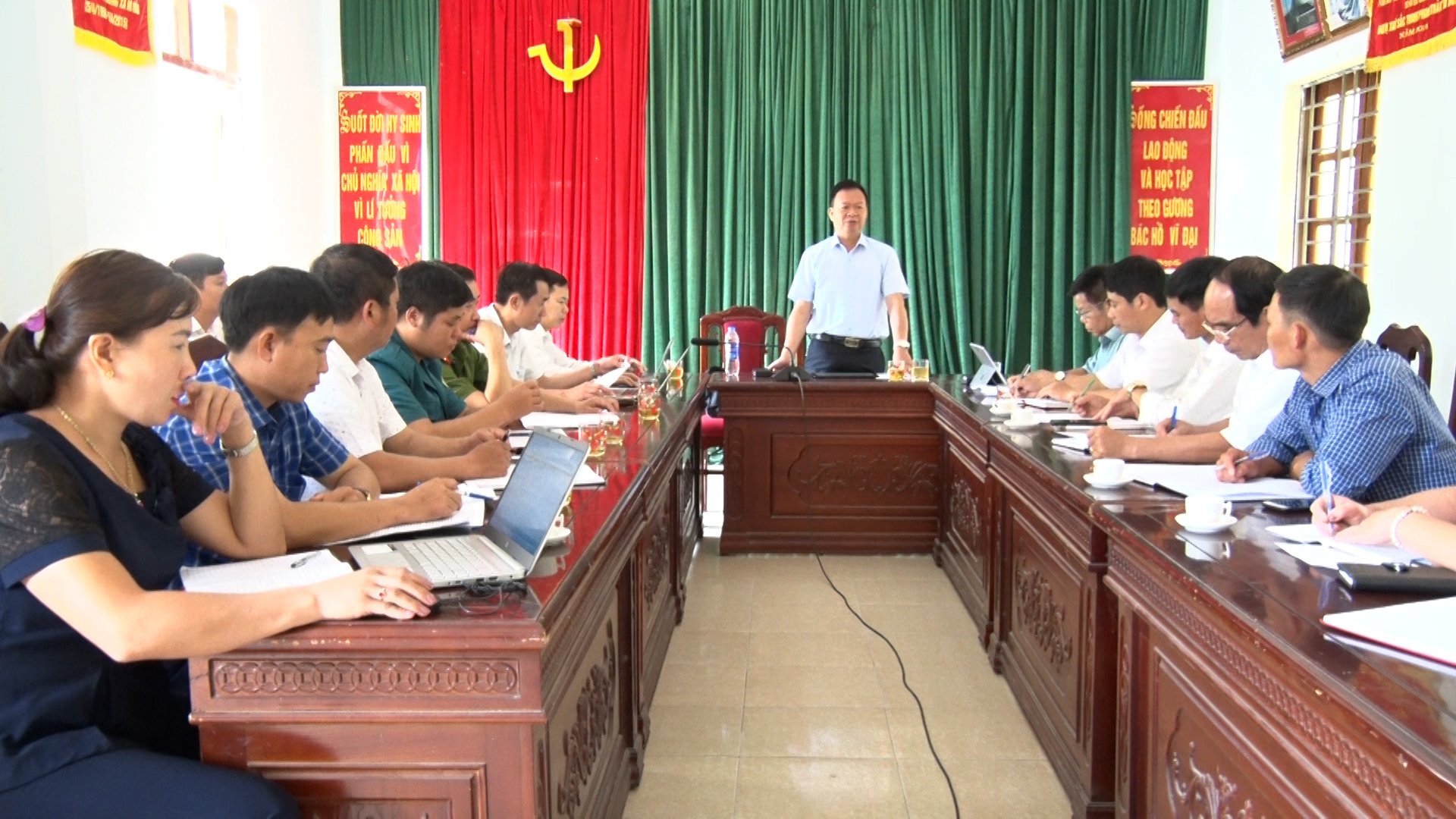 Đoàn công tác 575 của Ban Thường vụ Tỉnh uỷ làm việc tại xã Hồ Thầu