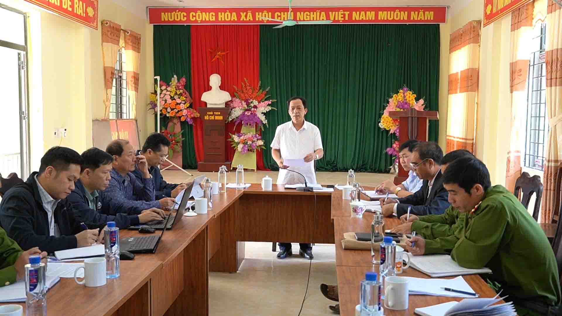 BCĐ 138 tỉnh Hà Giang làm việc tại xã Nậm Dịch.