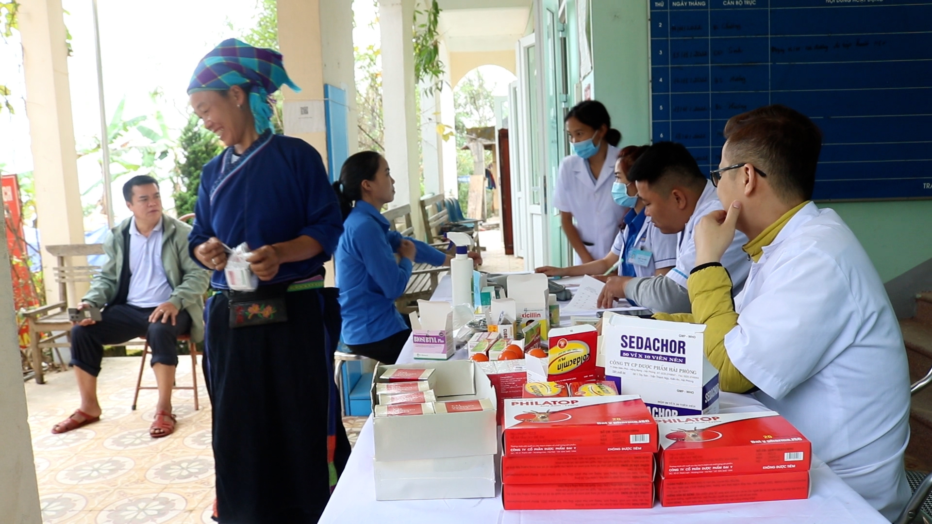 Huyện Đoàn Hoàng Su Phì tổ chức khám bệnh và phát thuốc cho người nghèo