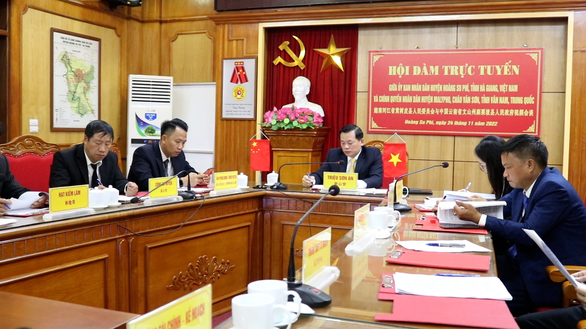 Huyện Hoàng Su Phì hội đàm với huyện Malypho, châu Văn Sơn, tỉnh Vân Nam, Trung Quốc.