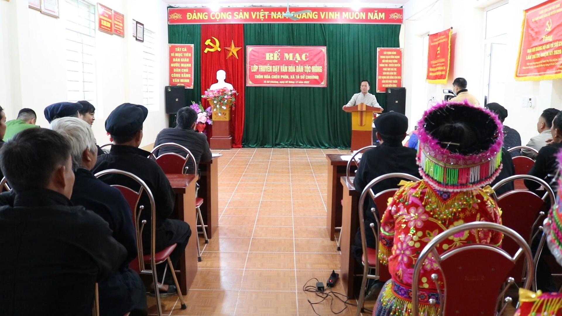 Bế mạc lớp truyền dạy văn hoá dân tộc Mông xã Tả Sử Choóng