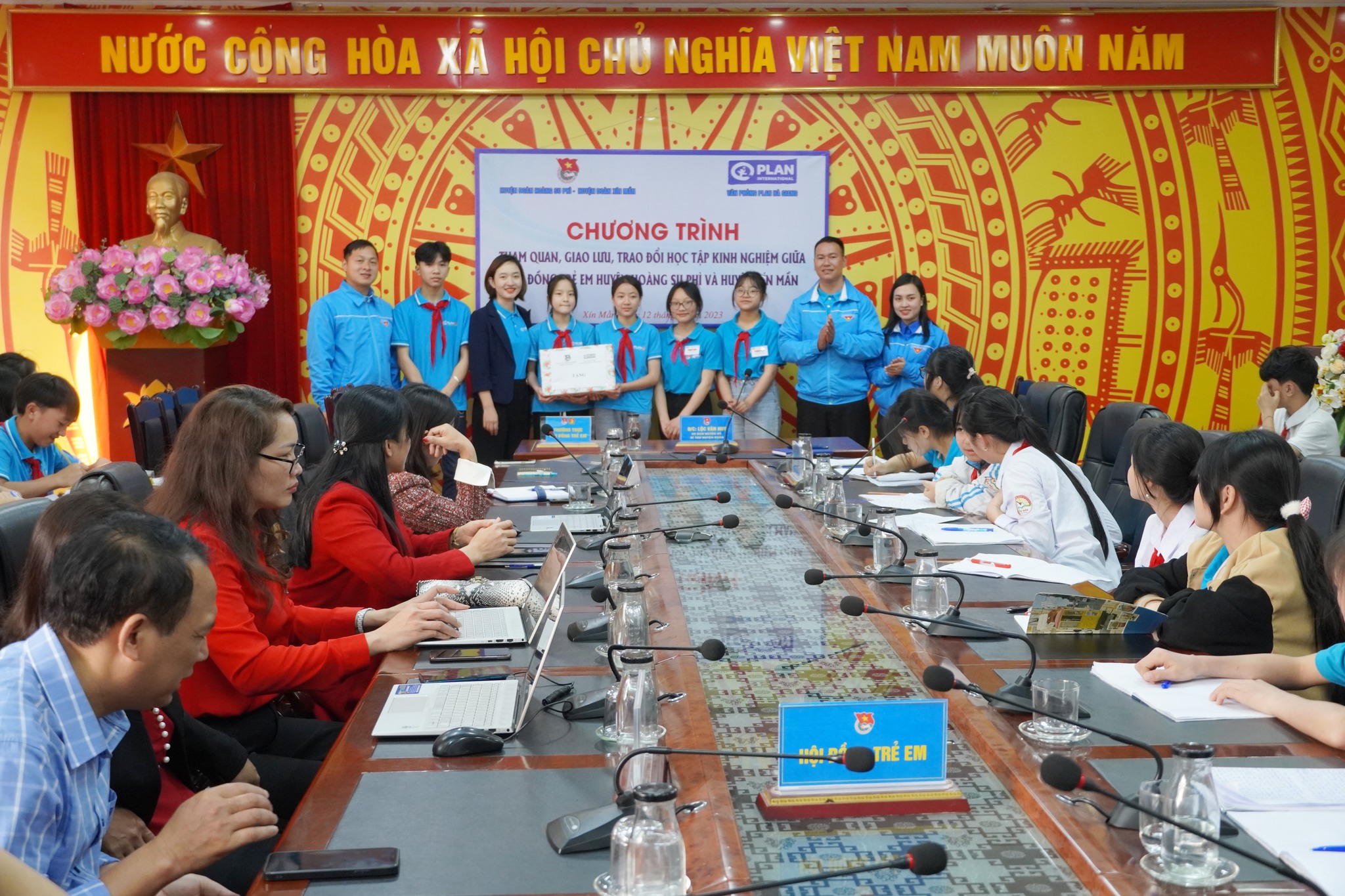 Hội đồng trẻ em huyện Hoàng Su Phì học tập kinh nghiệm tại huyện Xín Mần