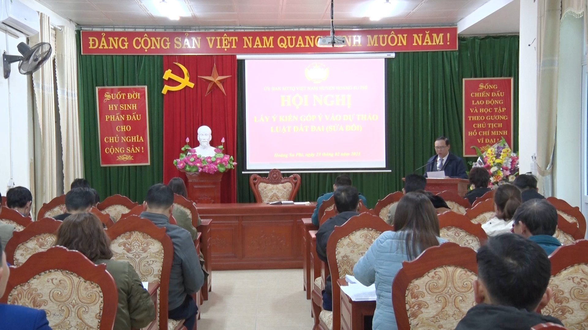Uỷ ban MTTQ Việt Nam huyện Hoàng Su Phì tổ chức hội nghị lấy ý kiến góp ý vào Dự thảo Luật Đất đai (sửa đổi)