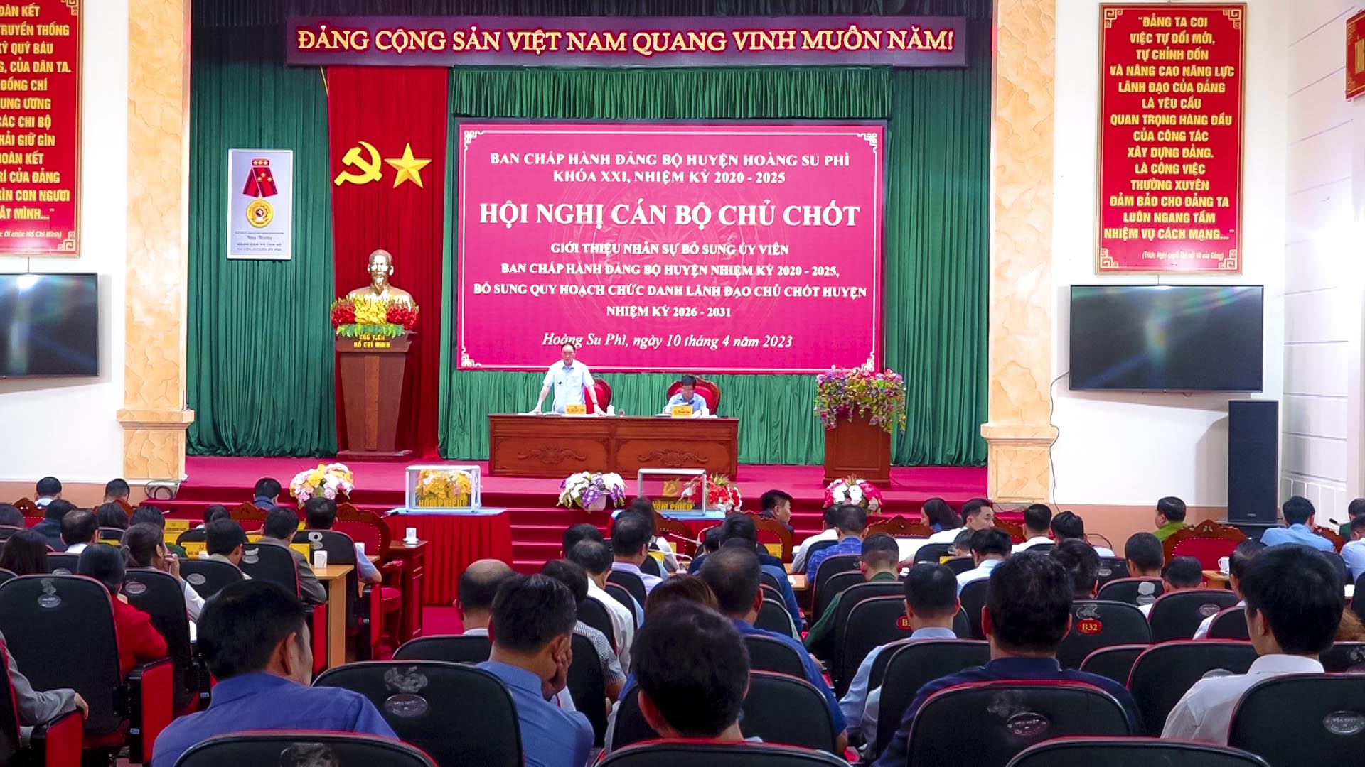 Huyện ủy Hoàng Su Phì tổ chức các Hội nghị về công tác cán bộ.