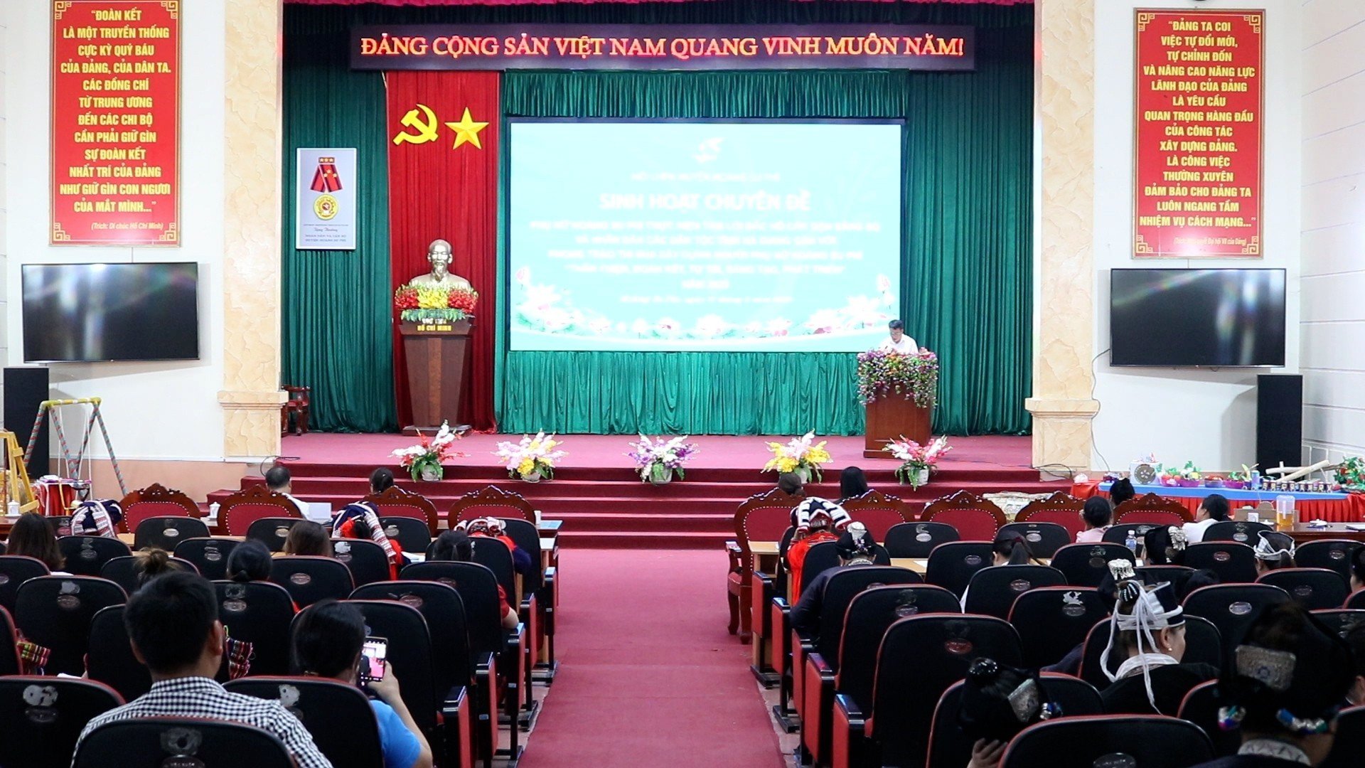 Hội liên hiệp phụ nữ huyện Hoàng Su Phì tổ chức sinh hoạt chuyên đề