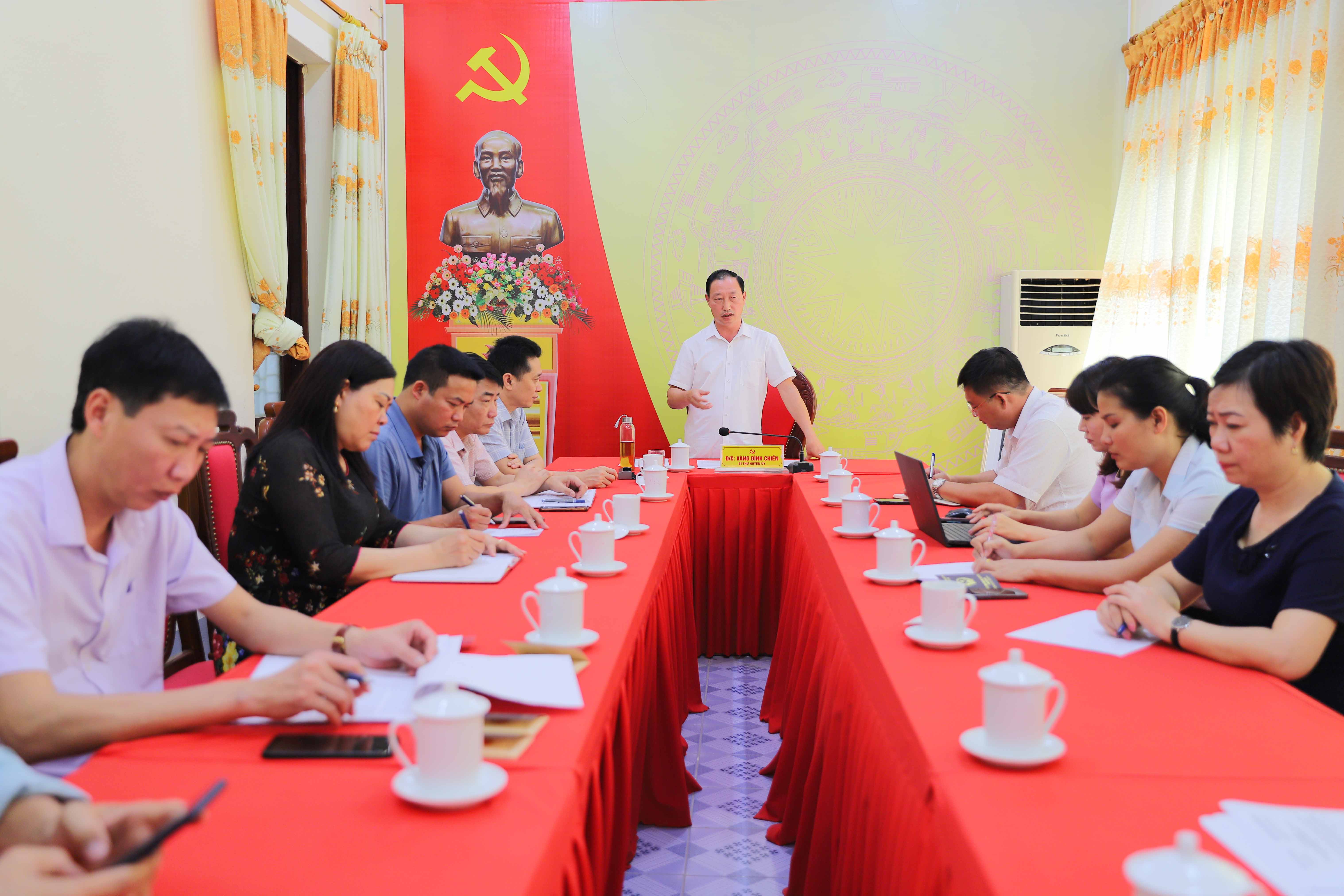 Họp chuẩn bị các nội dung Hội đàm với huyện Mã Quan (Trung Quốc)