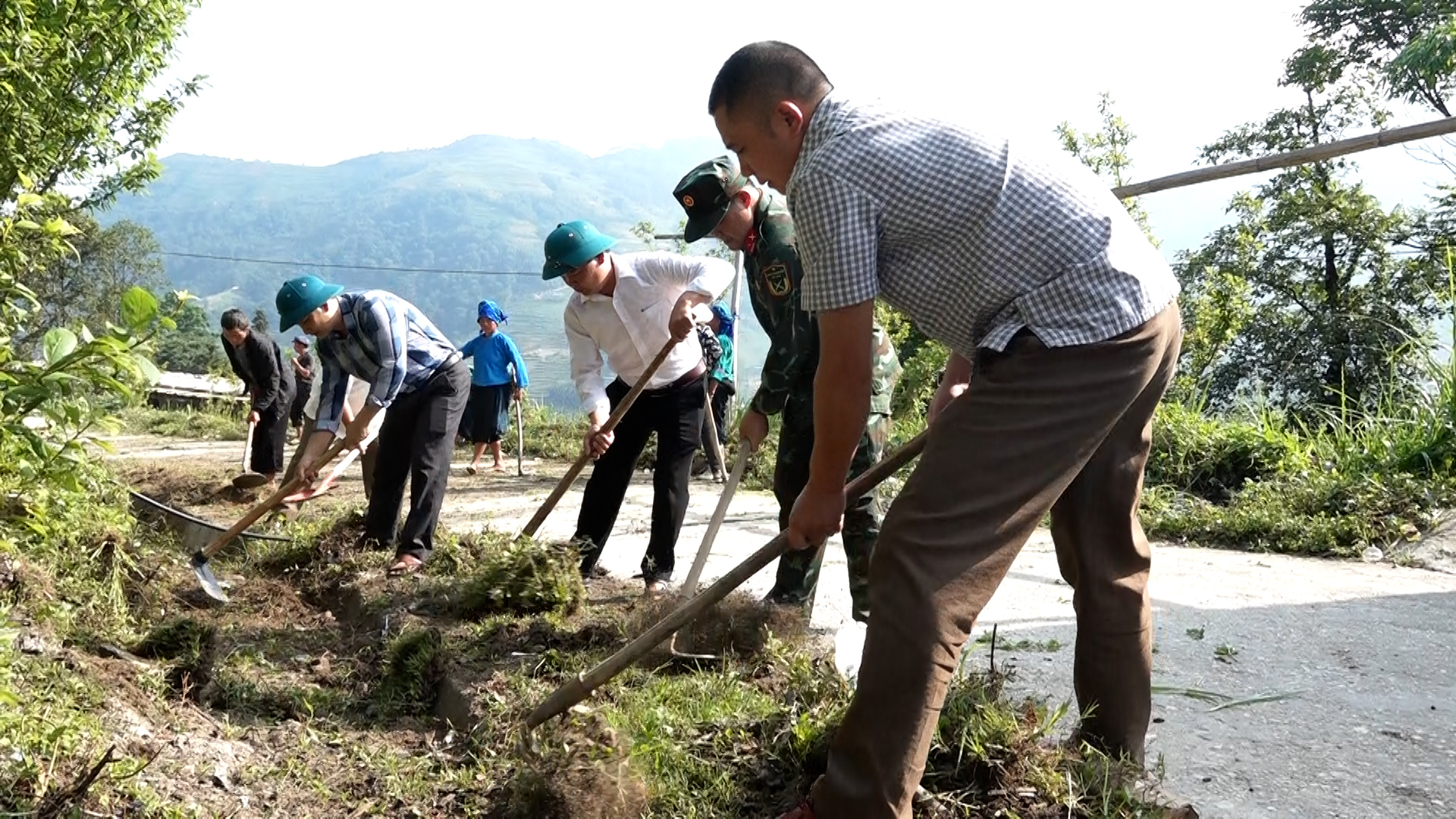 Xã Thàng Tín tổ chức phát động phong trào xây dựng Nông thôn mới